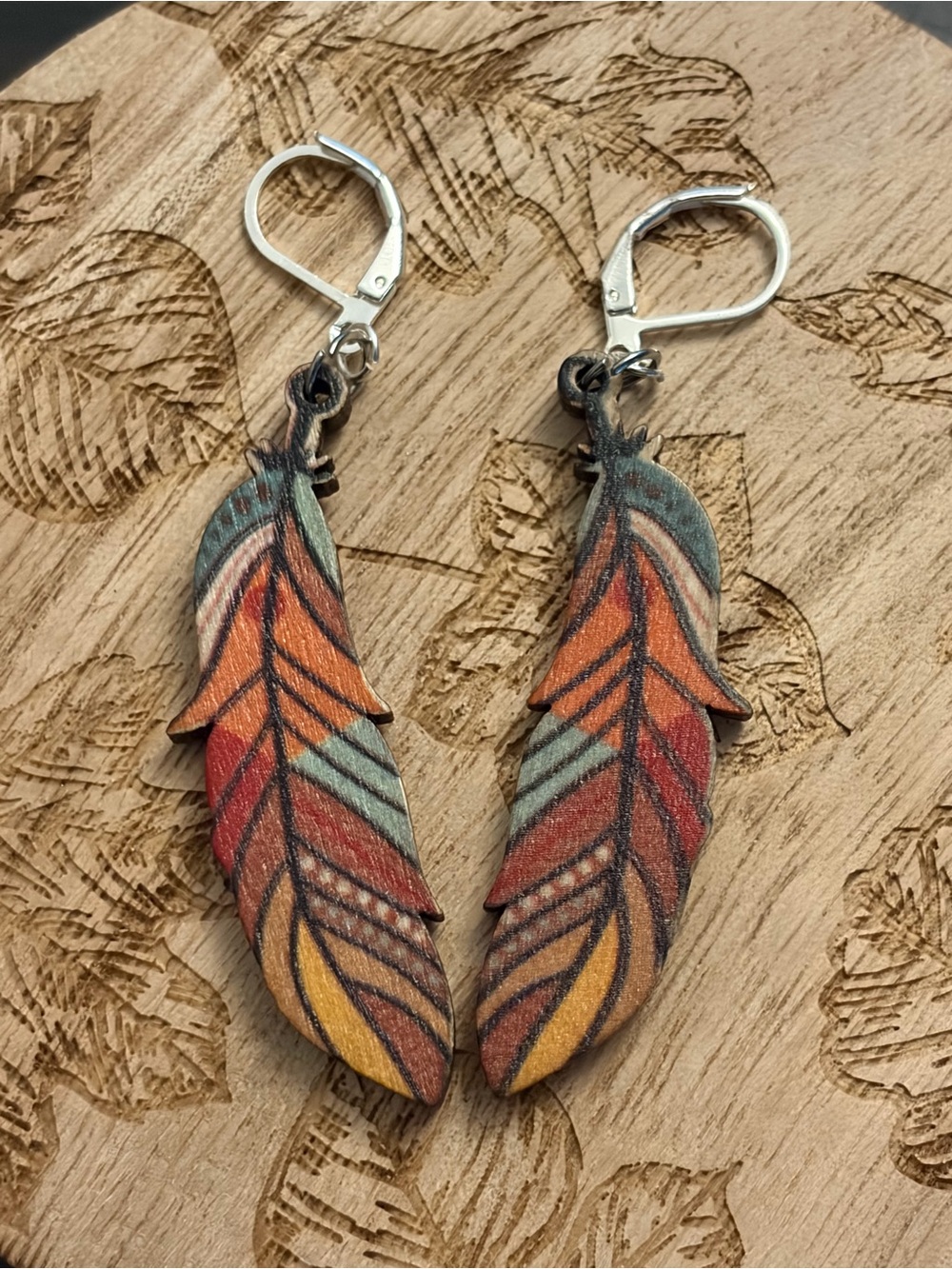 Bohemian Feather Drop Wood Earrings - Multicolor